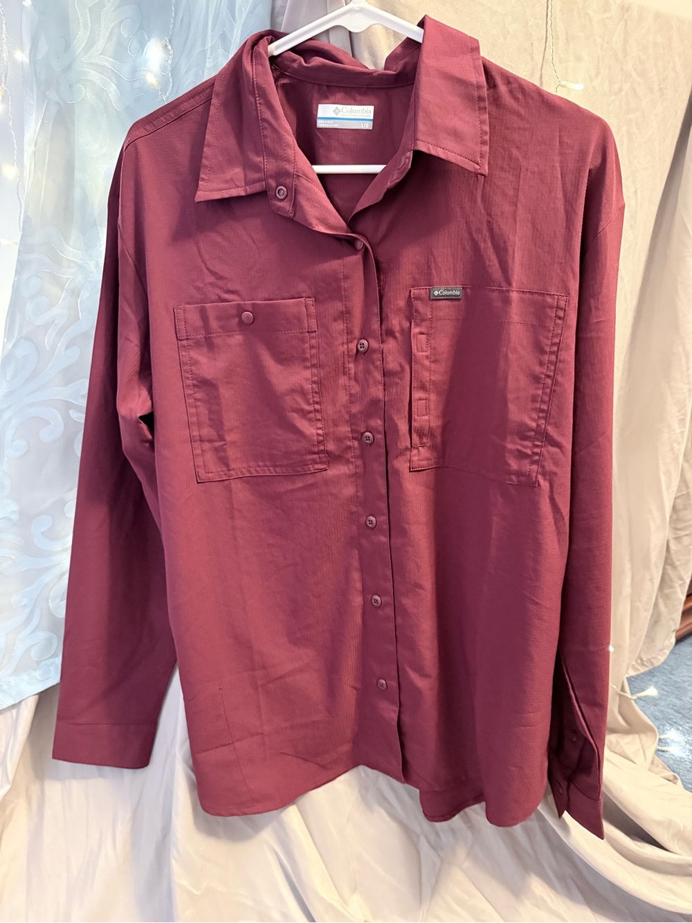 Columbia Women’s Large Burgundy Wine Button Down Outdoor Shirt